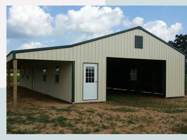 Строительство конюшен в Шарыпове